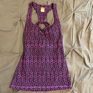 S Lucy medium weight, form fitting top w/bra